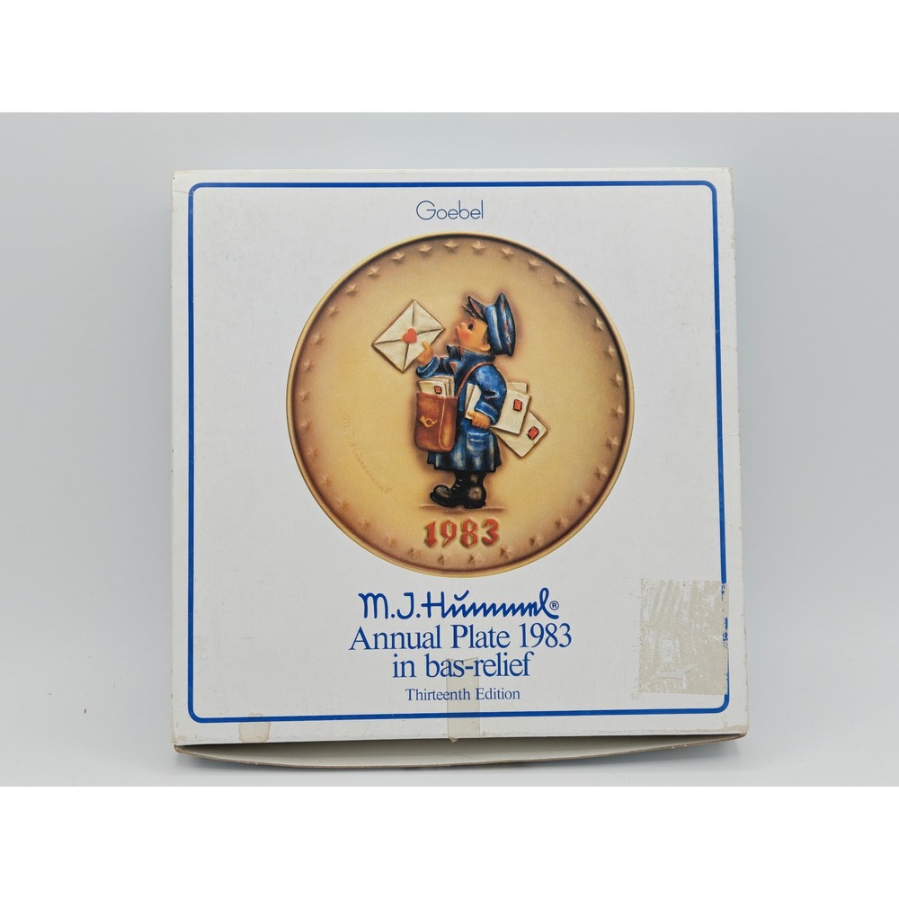 Goebel MJ Hummel 1983 Annual Plate Postman Bas-Relief 13th Edition Hum 276 Box